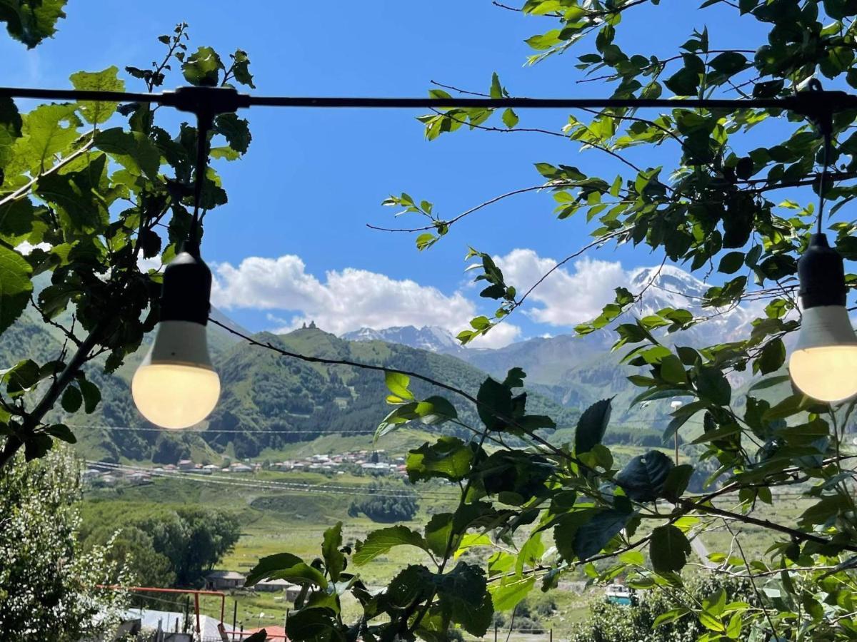 Hotel Axien Kazbegi Exteriör bild