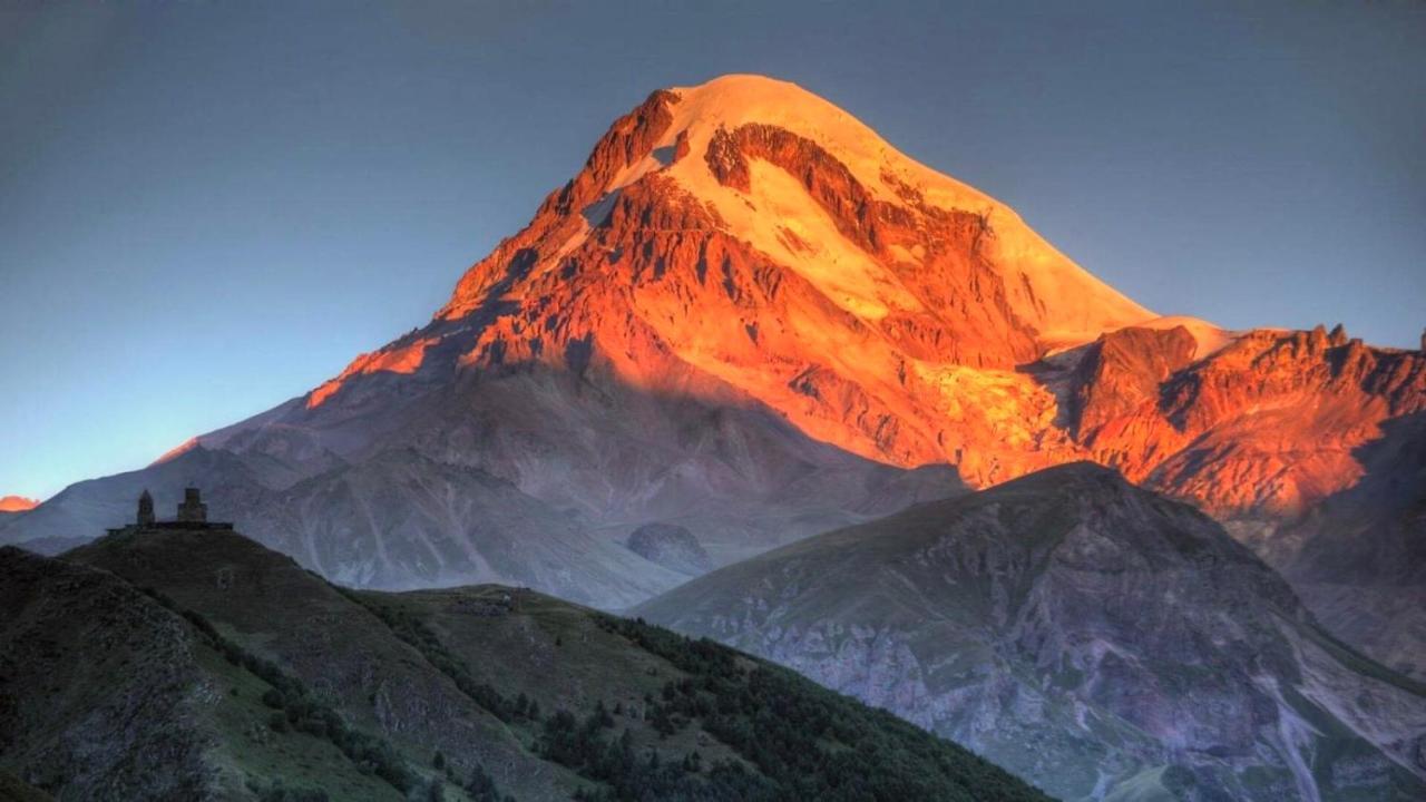 Hotel Axien Kazbegi Exteriör bild