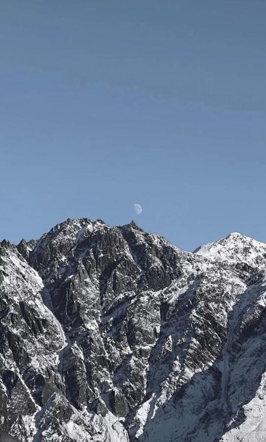 Hotel Axien Kazbegi Exteriör bild