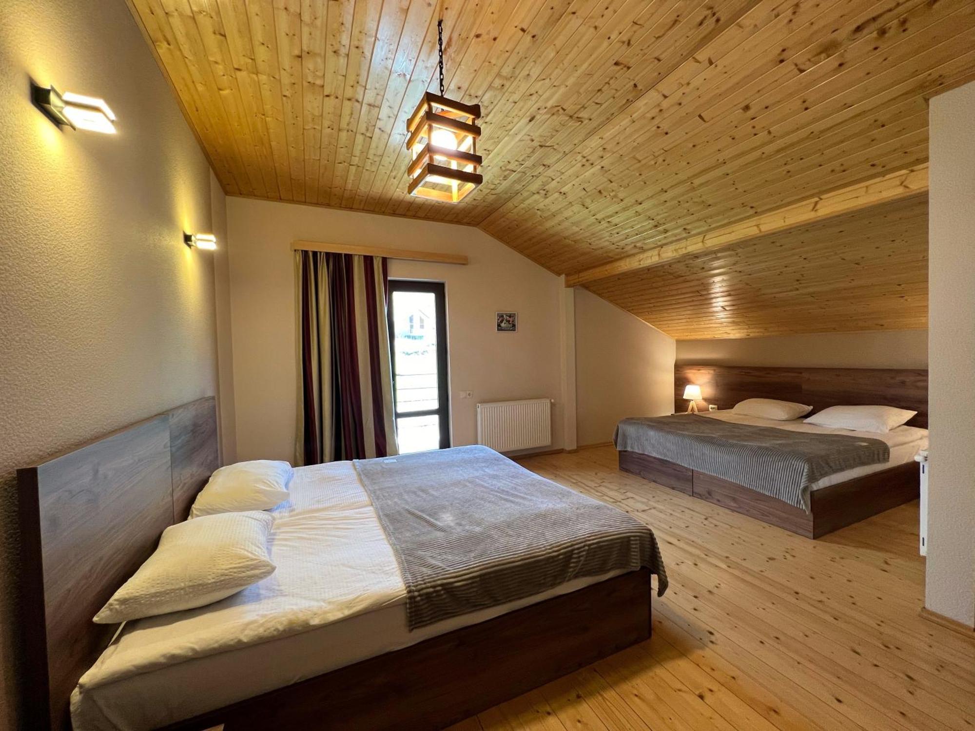 Hotel Axien Kazbegi Exteriör bild
