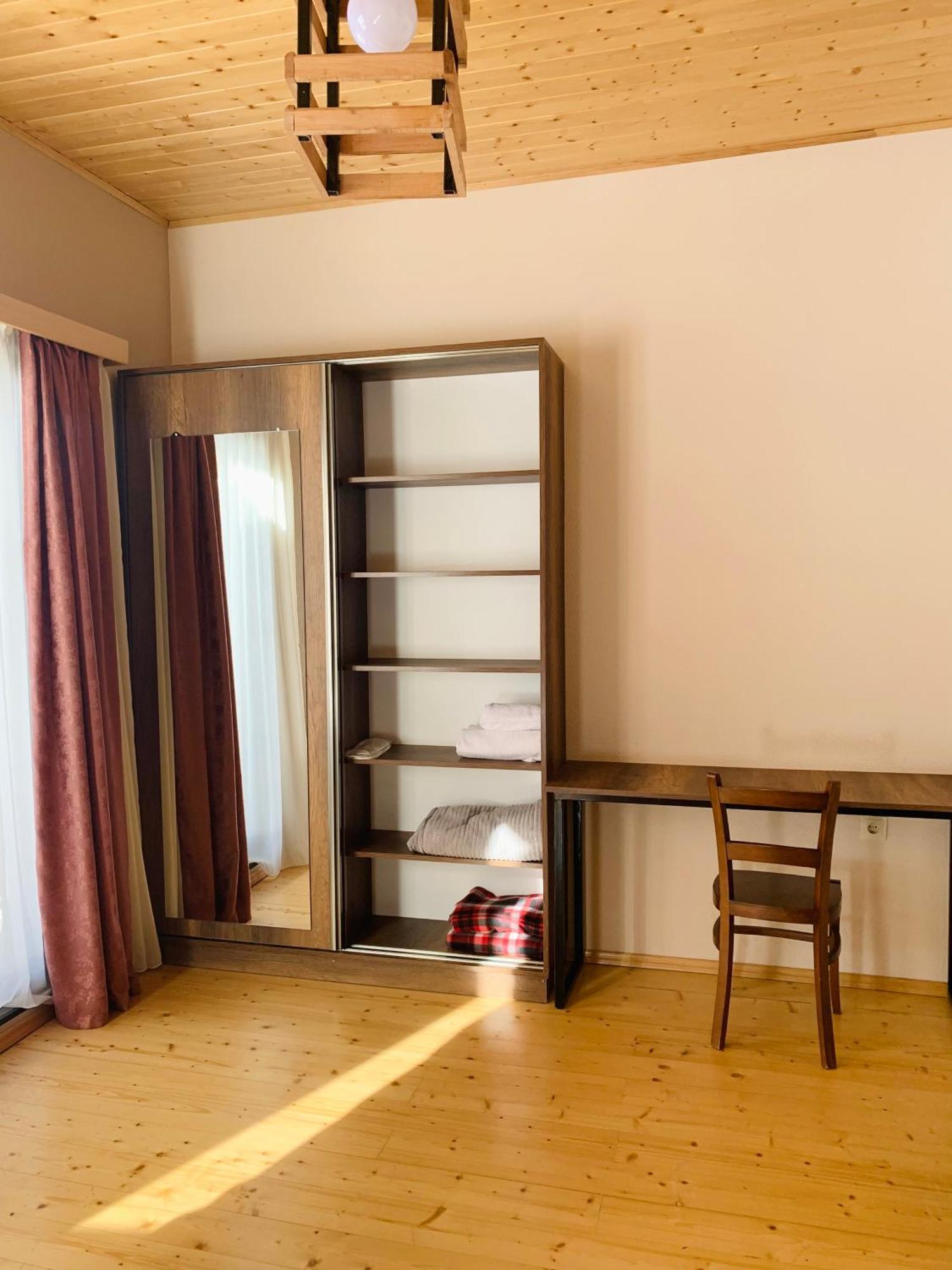 Hotel Axien Kazbegi Exteriör bild